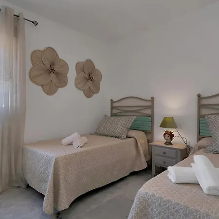 Tropical Chic In San Pedro - San Marino Iii
