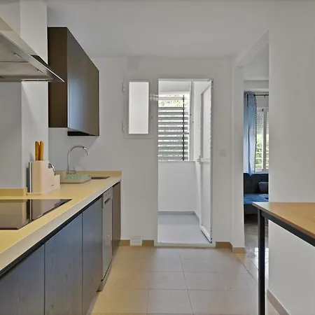 Tropical Chic In San Pedro - San Marino Iii Apartment