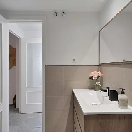 Tropical Chic In San Pedro - San Marino Iii *