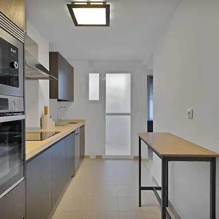 Tropical Chic In San Pedro - San Marino Iii