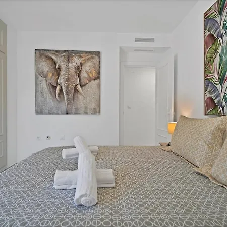 Apartment Tropical Chic In San Pedro - San Marino Iii *