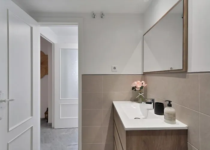 Tropical Chic In San Pedro - San Marino Iii *