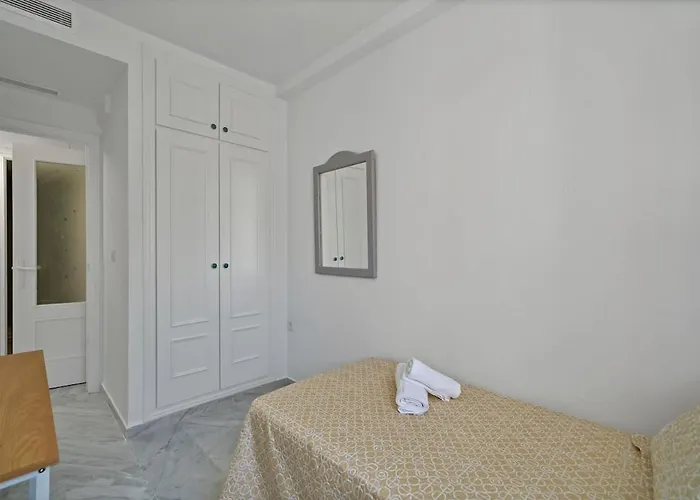 Tropical Chic In San Pedro - San Marino Iii Marbella