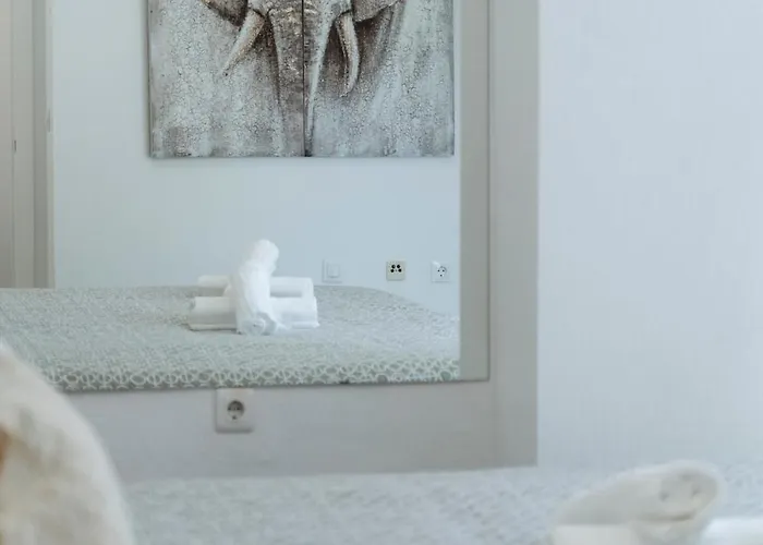 Tropical Chic In San Pedro - San Marino Iii