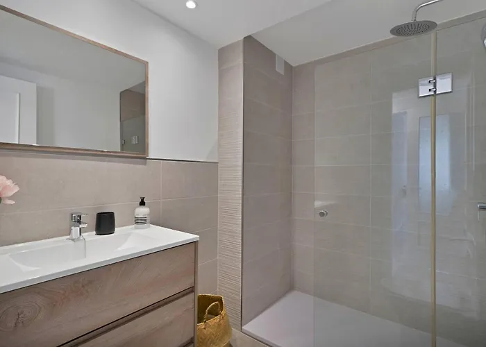 Apartment Tropical Chic In San Pedro - San Marino Iii *