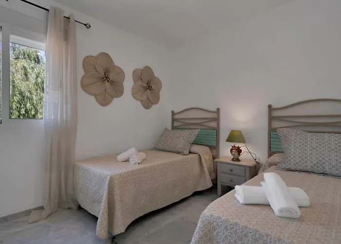 Tropical Chic In San Pedro - San Marino Iii