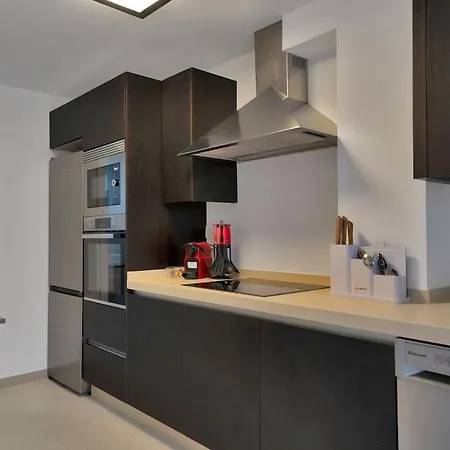 Tropical Chic In San Pedro - San Marino Iii Апартаменти *