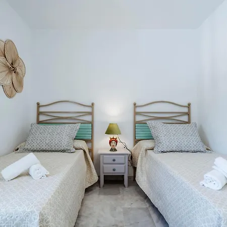 Tropical Chic In San Pedro - San Marino Iii Apartman *